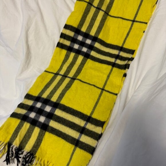 Burberry Cashmere Yellow Scarf - Picture 1 of 3